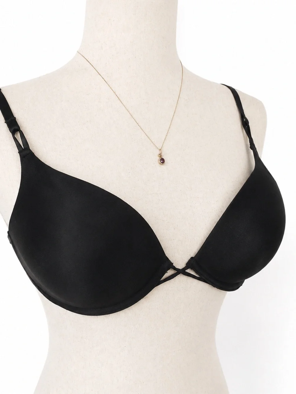 Victoria's Secret Black Bombshell Plunge Bra 32C Max Lift